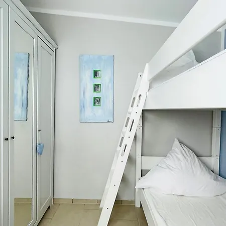 A02 Pamir Apartment *